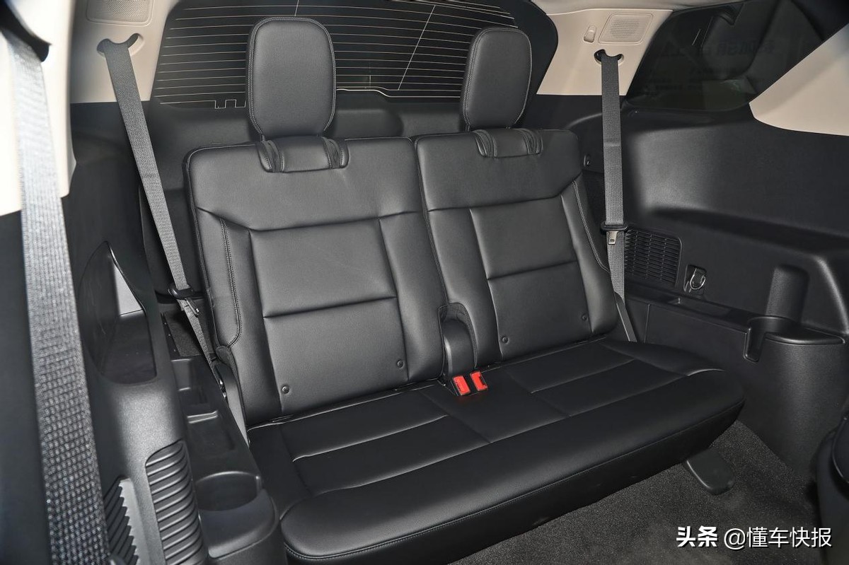 35万元级6座中大型SUV，福特探险者、凯迪拉克XT6如何选？