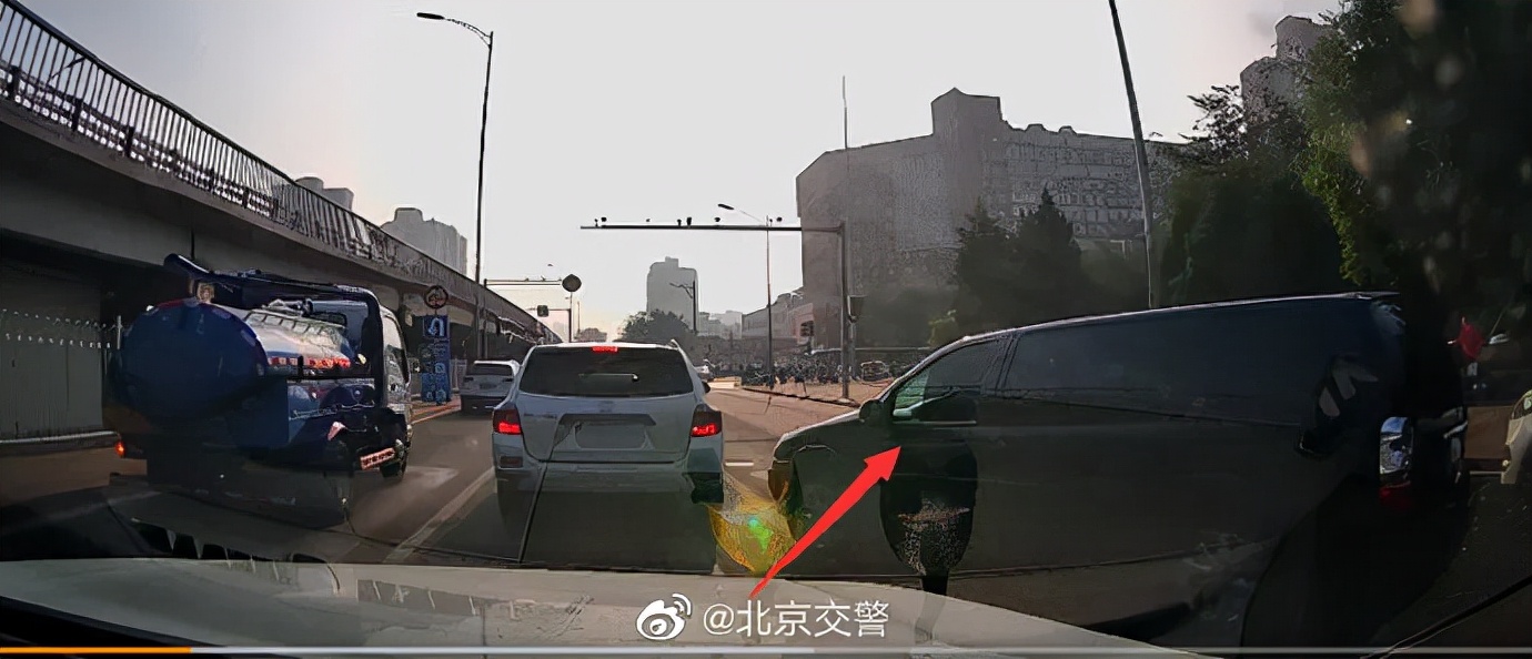 您“随手拍”举报的交通违法在这里！