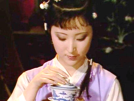 黛玉之美：水墨丹青绘不成，翩若惊鸿水中仙