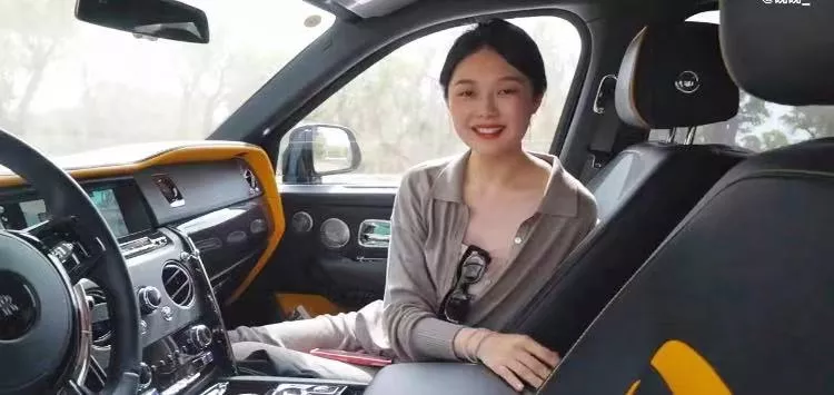 一把伞卖10万,被有钱人疯抢!最受欢迎的豪车,败在了网红身上?