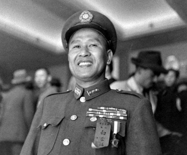 国军43名头等战犯25人老死台湾，哪两人起义投靠了解放军？