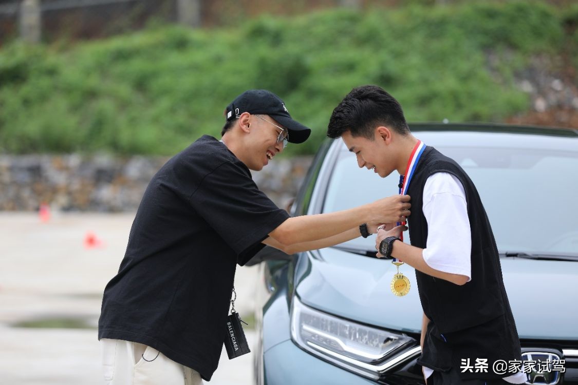 SUV中的全能奥运冠军 东风本田CR-V 锐·混动