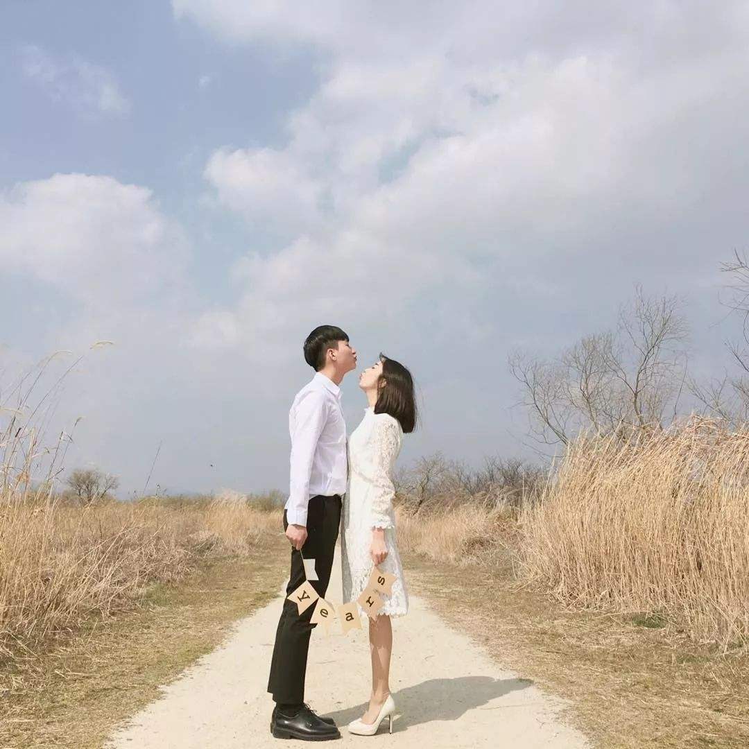 那个大二就休学结婚生子的97年姑娘，还是后悔了