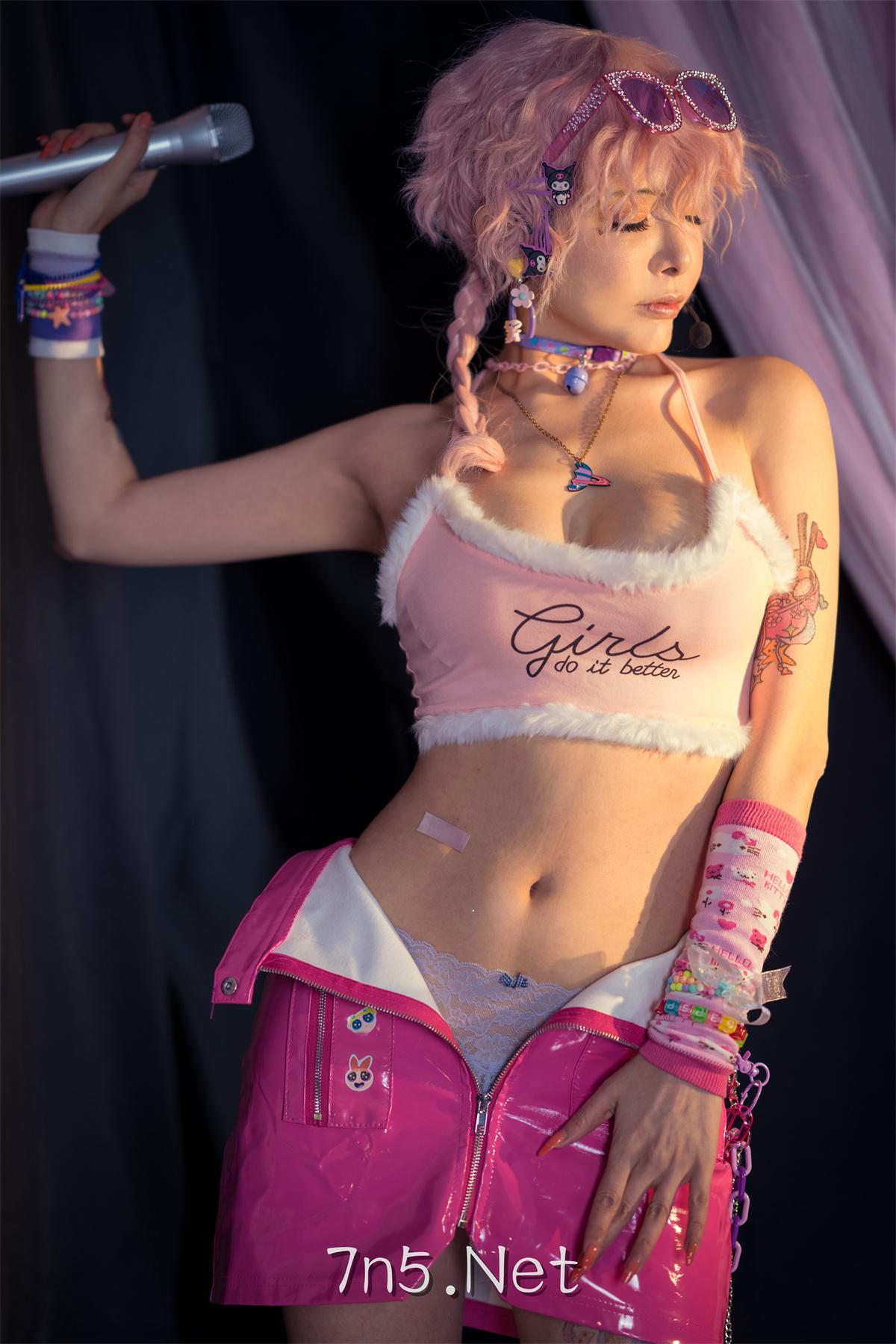 性感@秋和柯基 -  小偶像[38P1V-653MB]