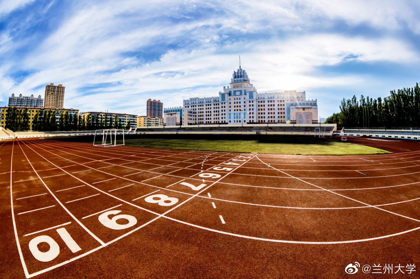 上大学像在“度假”？中国这14所高校风景美如画，简直是在拉仇恨