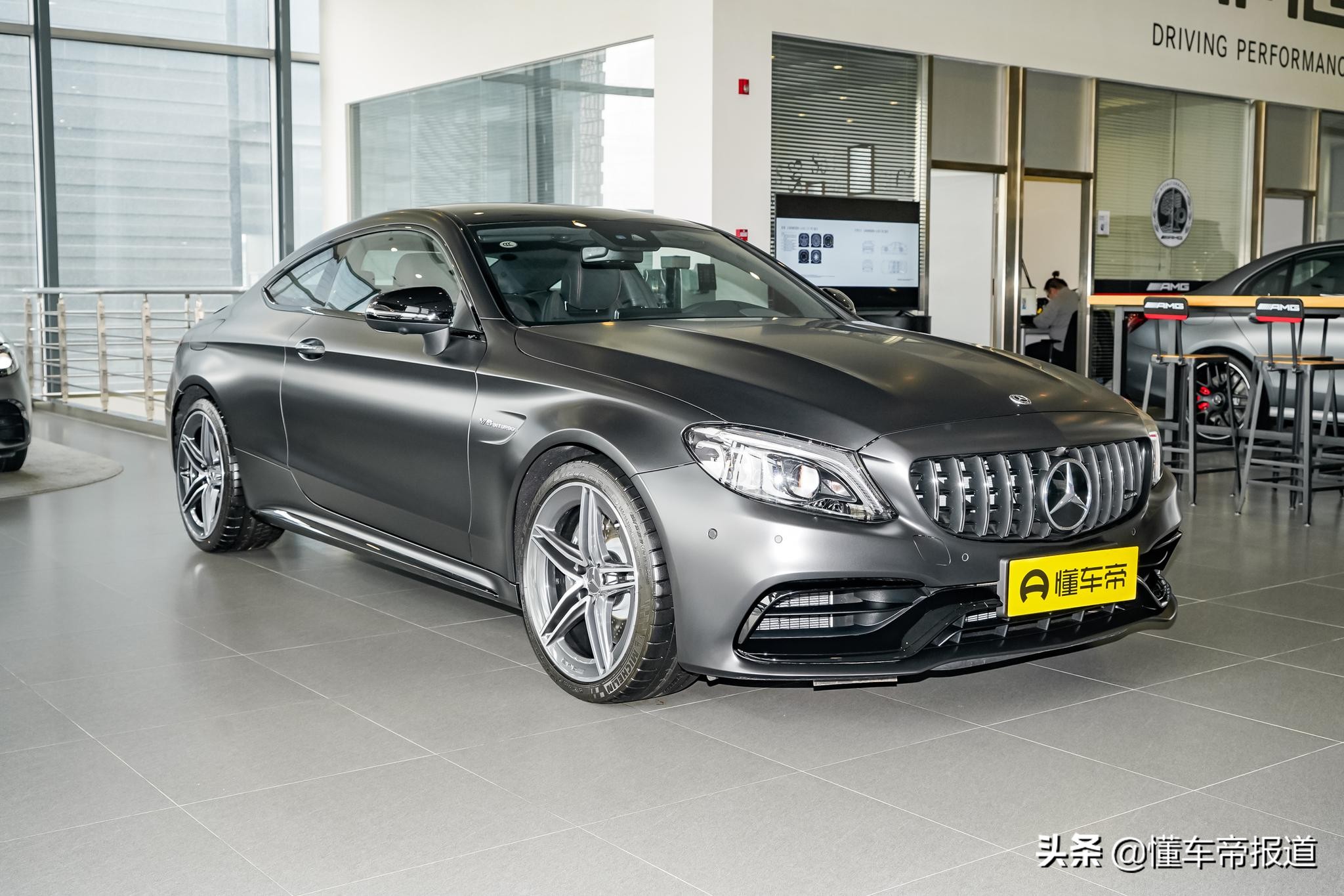 奔驰amgc63图片(新车) - 四帝国车市