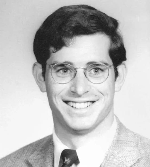 苏世民：越没钱越别着急赚钱，偷学3个“富人思维”，比苦干管用