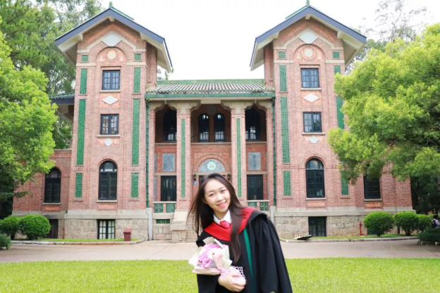 中大学霸女团：参与教育部重大项目，奖学金拿到手软，还集体升学