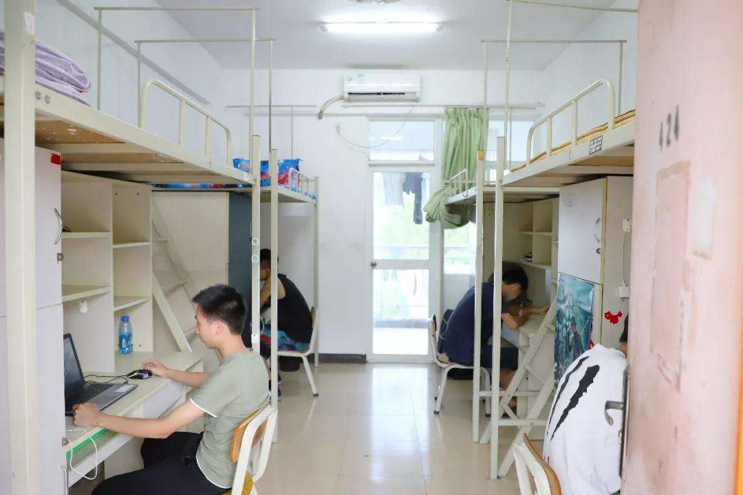 大学“违禁品”公开，同学别膨胀，否则消防员叔叔顺着网线就来了