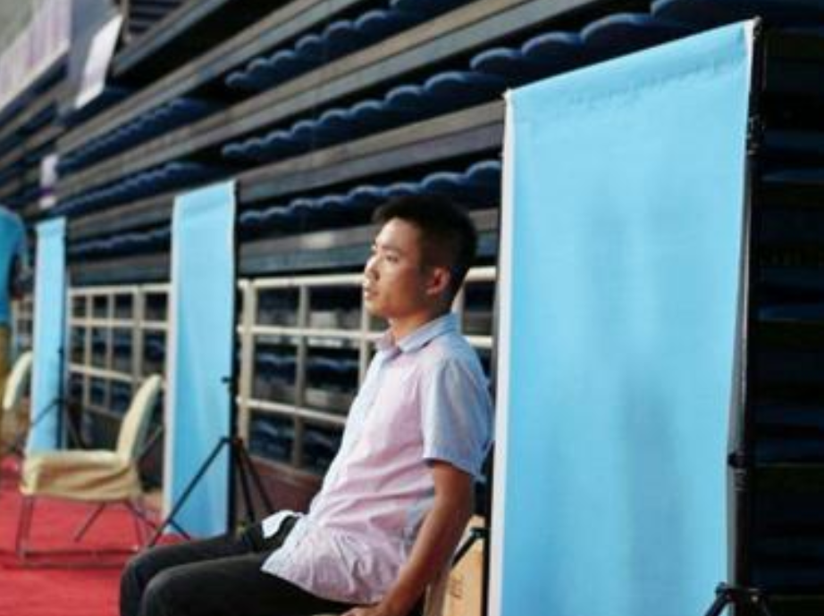 “高考钉子户”吴善柳：拒绝北大，10次高考圆梦清华，如今怎样？