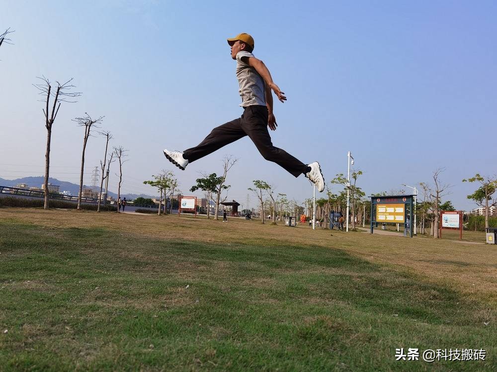 “拱桥式”鞋底，轻弹减震，诺诗兰SKYECO 徒步鞋体验