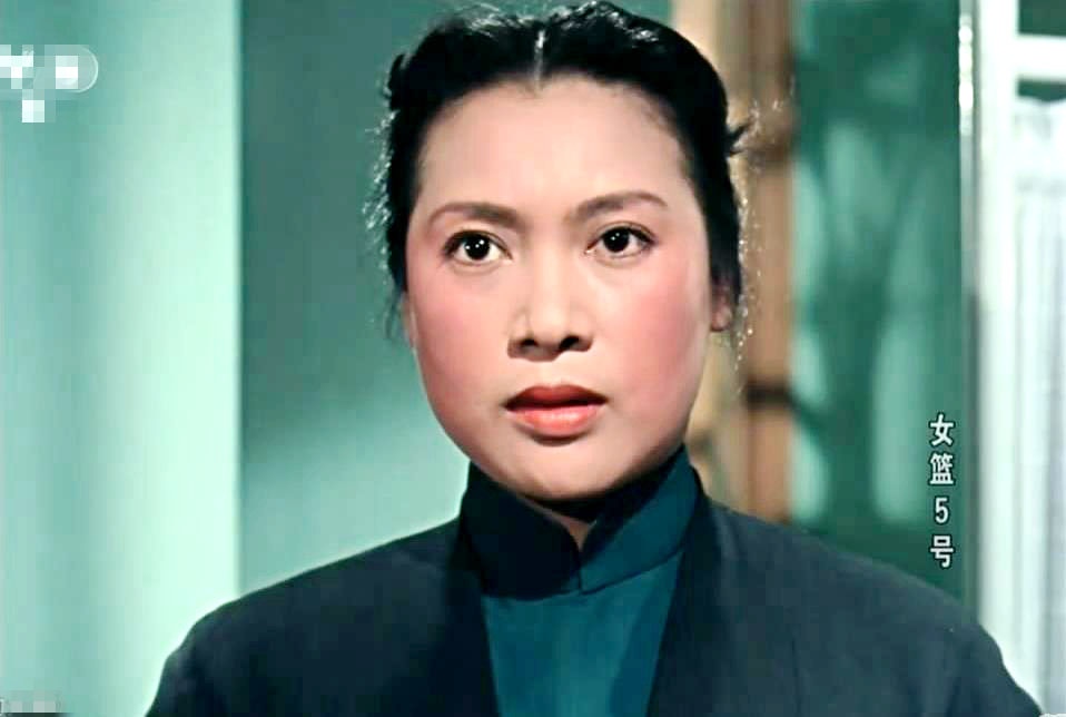 难忘《女篮5号》,刘琼去世,秦怡健在,5号饰演者曹其纬去哪了