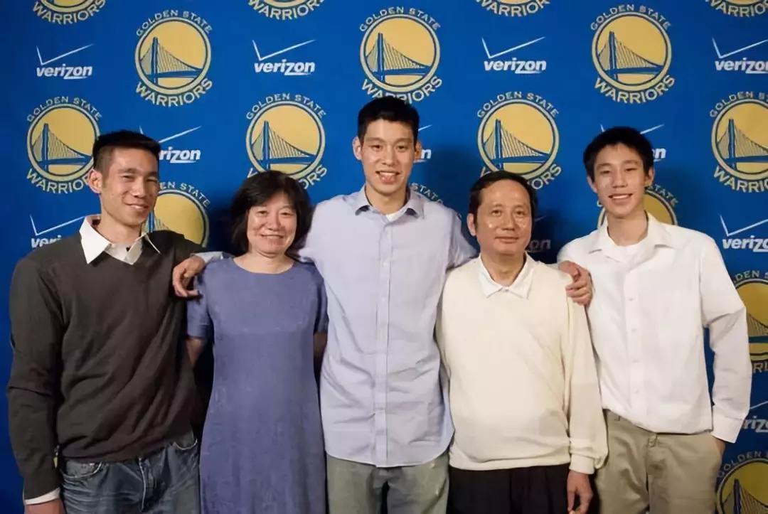 有一种遗传叫田亮的女儿,完美继承父母优秀基因,11岁身高1米7