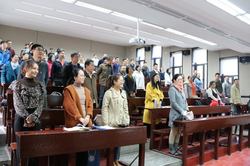 大连理工大学赵岩老师讲解“如何科学用嗓”