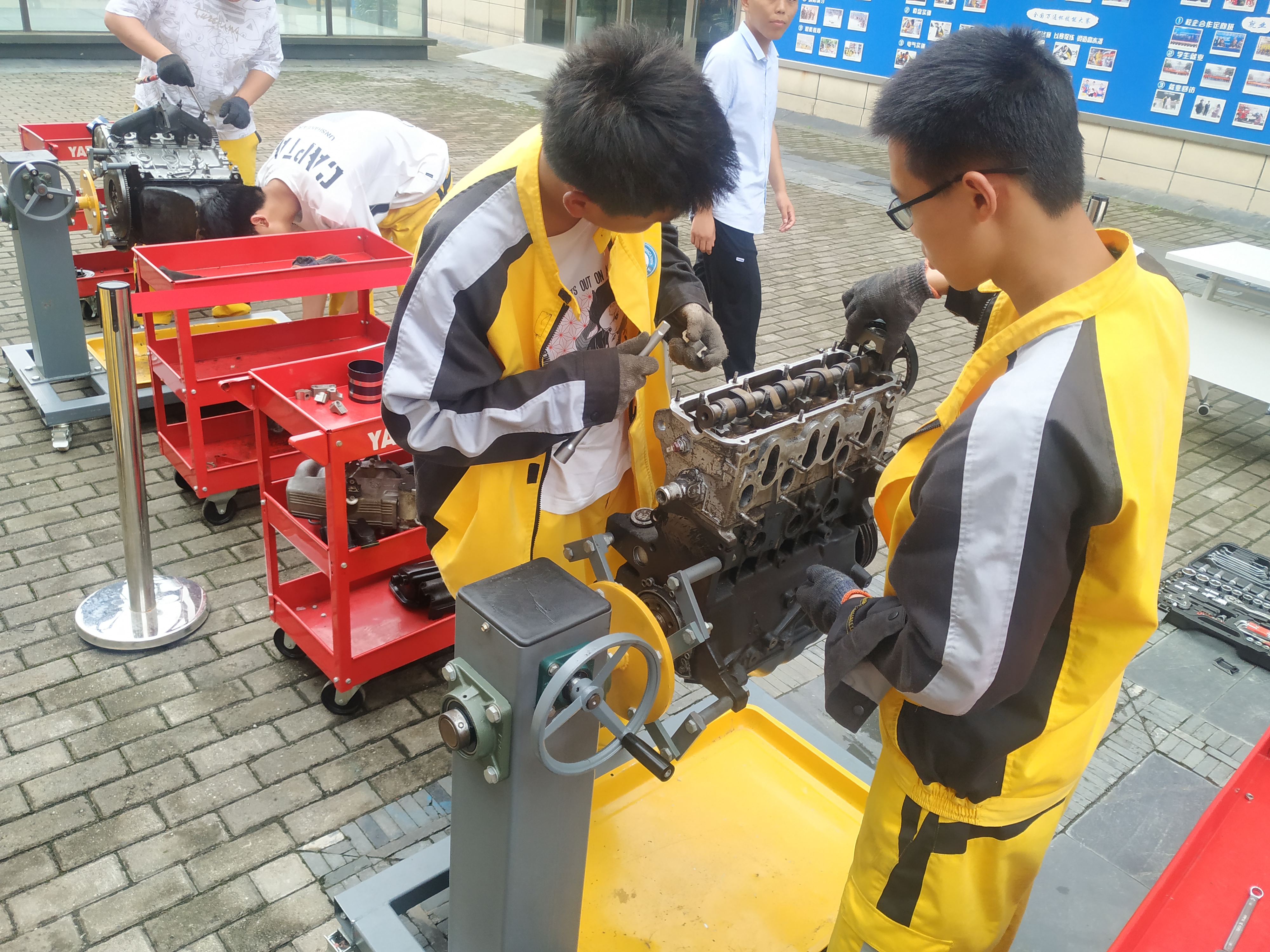 2021年成为专业汽车诊断与维修工程师的全面指南