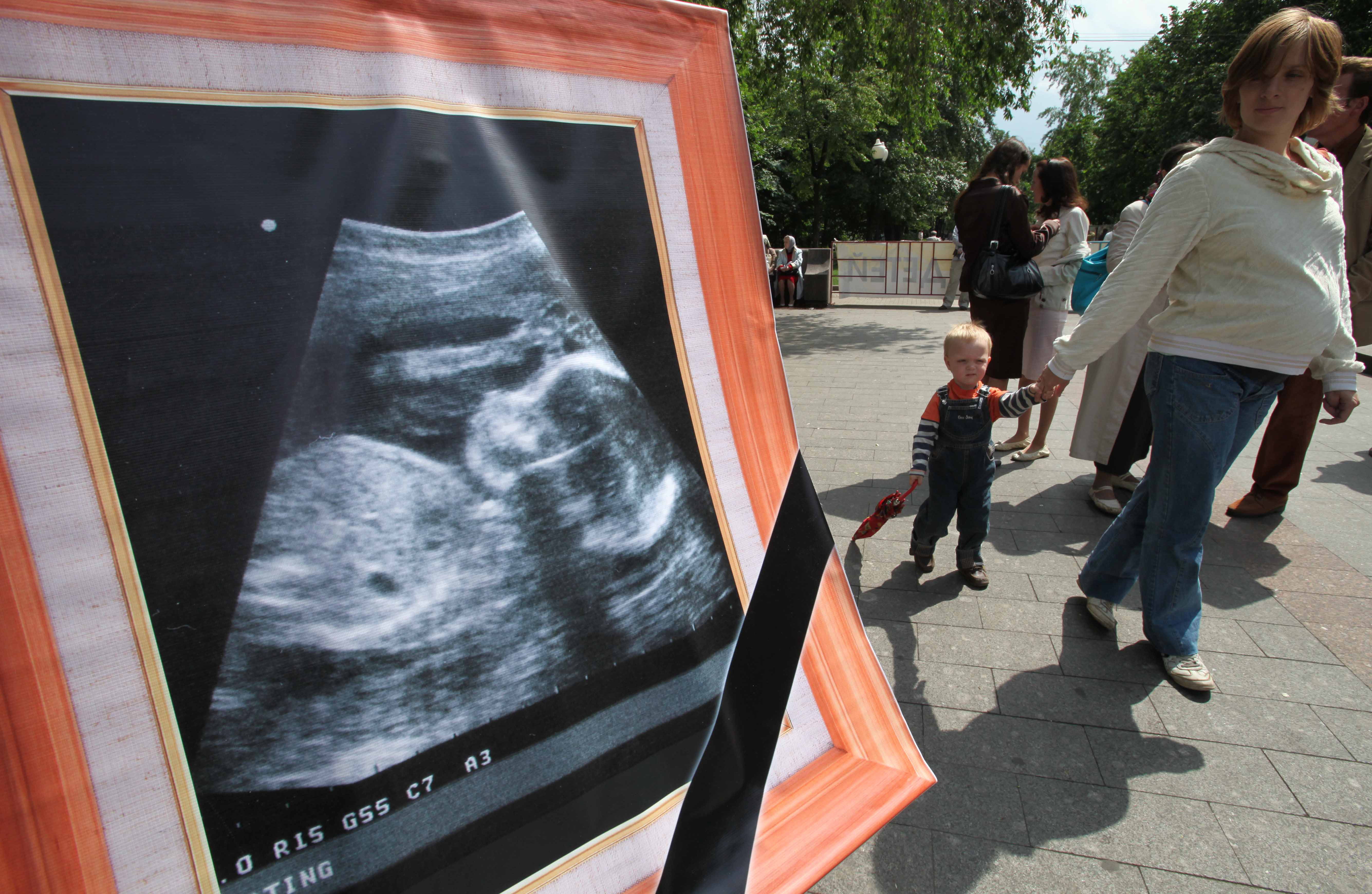俄罗斯堕胎药黑市调查：中国廉价药为何成为她们的选择