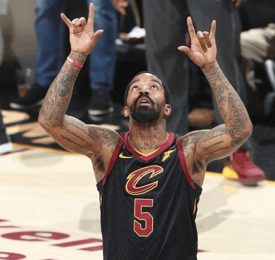 带头带的nba球员有哪些(NBA拥有黑帮背景的5大球星，JR只能算小混混 榜首没人敢惹)