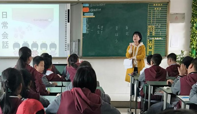 英语在高考中地位恐要不保，或将被日语取代，家长更加不淡定了