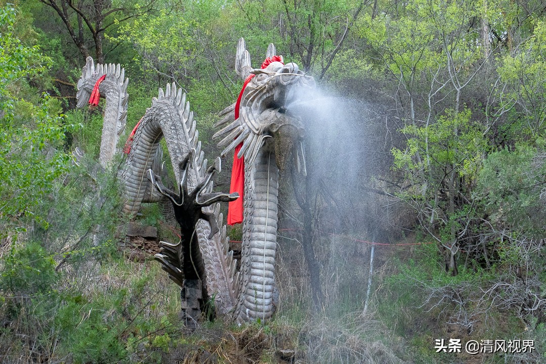 崇信龙泉寺，流水潺潺、曲径通幽，龙吐彩虹显奇观！