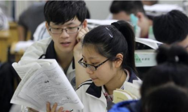 初中生喜迎中考“新政策”，预计2023年全面落实，家长直呼等到了