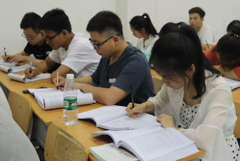 2022年高校寒假安排已陆续公布，最长坐享63天假期，最短只有22天