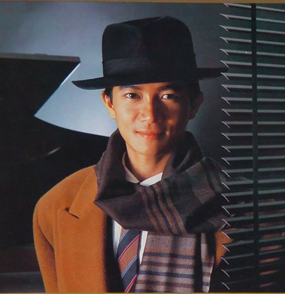 陈百强:21岁成名35岁离世,曾红过张国荣谭咏麟,倪震称他是王子