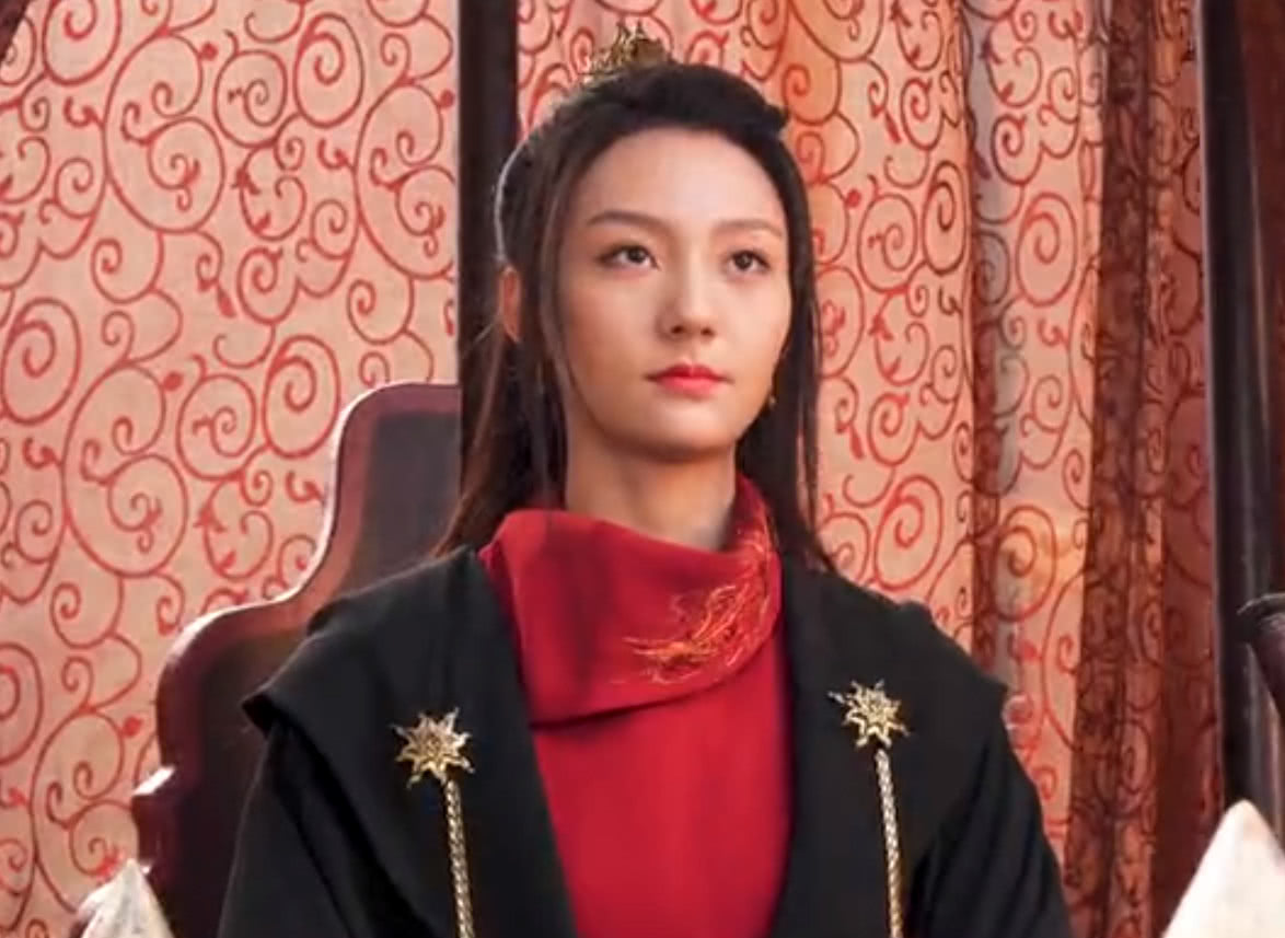 而除了道痴外,据悉花痴将由新人王慧歆扮演,从照片上看要比第一部的