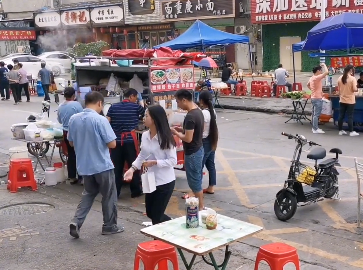 在深圳哪里可以摆地摊卖小吃的，在深圳摆地摊卖早餐靠谱吗？