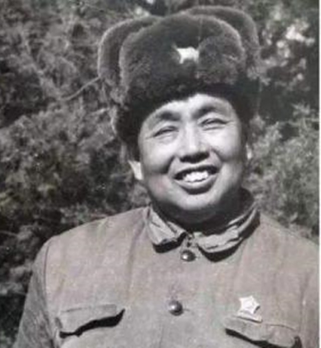 许世友上将视察学校，坚称校门口地下有煤，军代表派人狂挖十几米