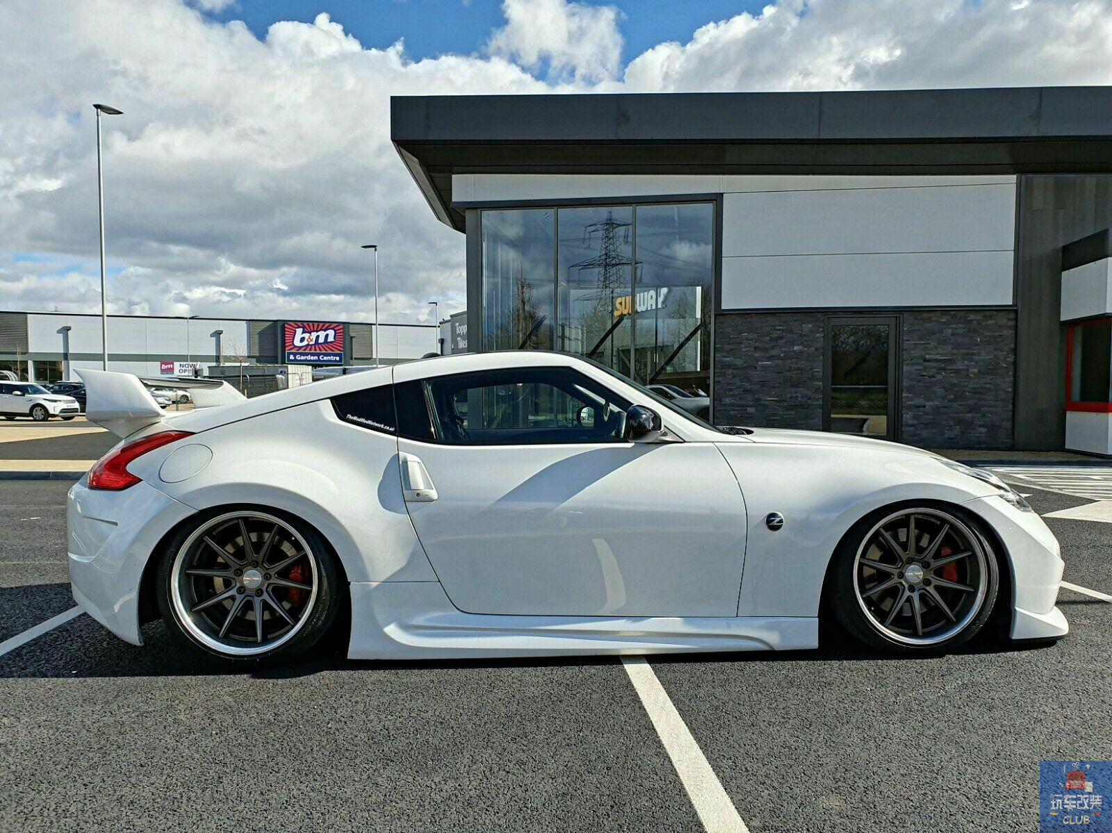 打造“极致美感”的“亮白色”日产370Z GT，真正的汽车艺术品！