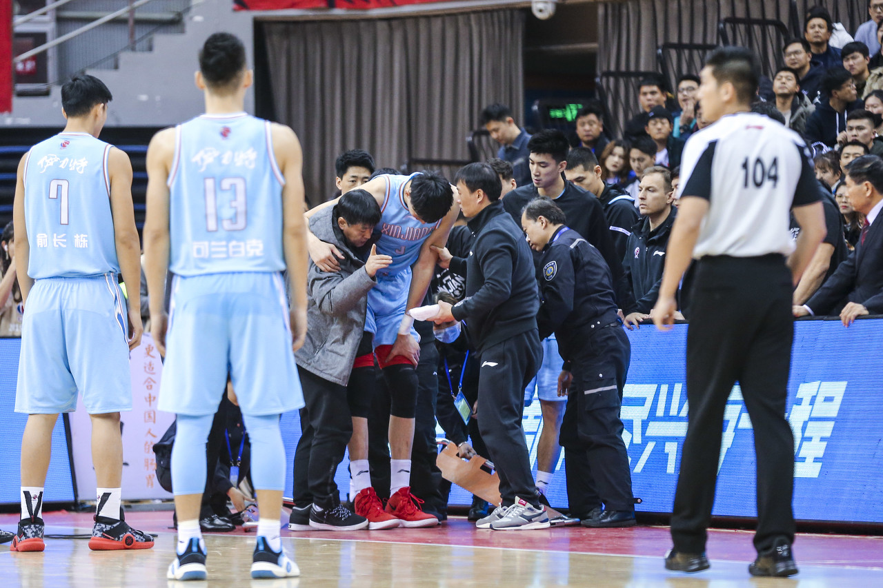 中国后卫为什么难进nba打球(深度分析：为什么中国的后卫在NBA难以立足，原因只有这几点！)