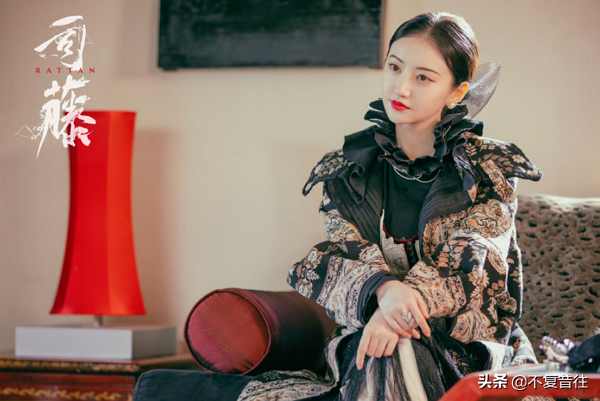 人气女演员大洗牌，赵丽颖仅第7，马思纯空降第4，杨幂让人意外