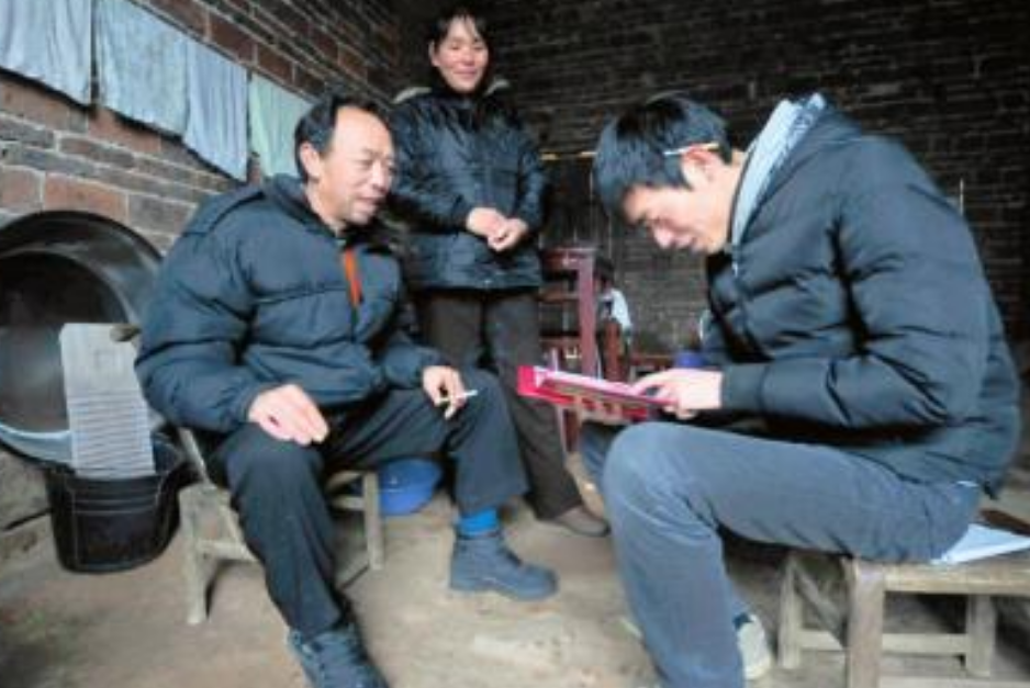 秦玥飞：放弃百万高薪回国当村官，月薪一千没房没车，是失败吗？