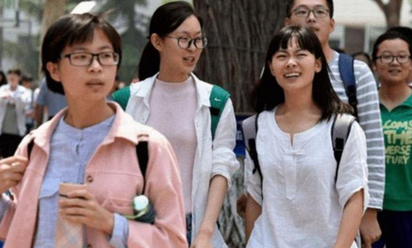 上海“委屈”的211大学，明明实力强却不受重视，适合中等生报考