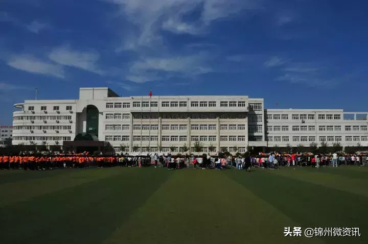 锦州市实验学校德胜、学苑两校区6000余师生参加安全疏散演练