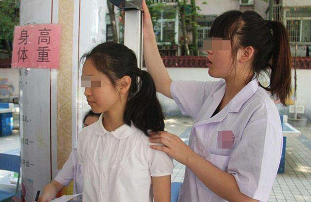 初中生身高有参考标准，12岁男孩超过150才合格，你拖后腿了吗？