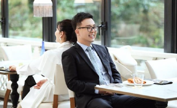 《怦然再心动》首播，男嘉宾被爆料，倪萍：脑子都是足够的