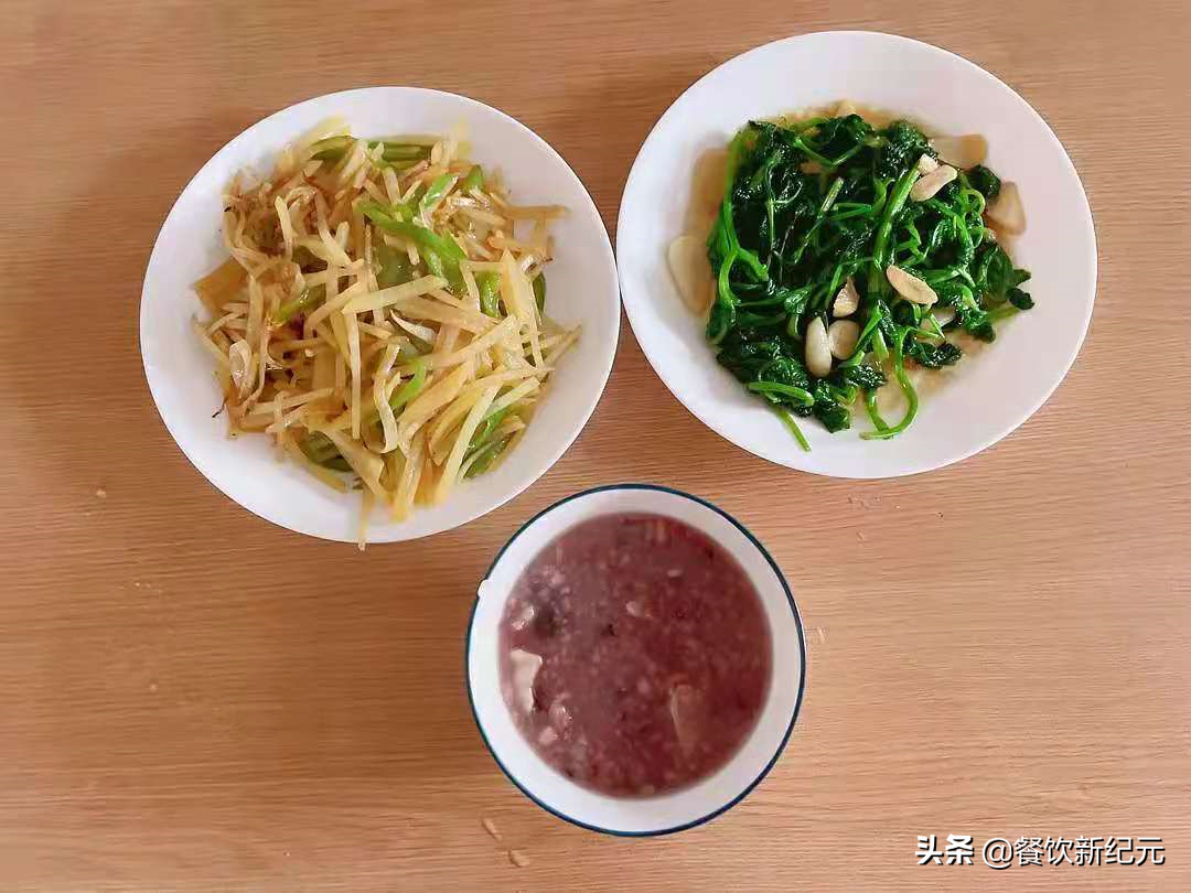 看完高考前的晚餐，再看高考后的晚餐，网友：没有对比就没有伤害