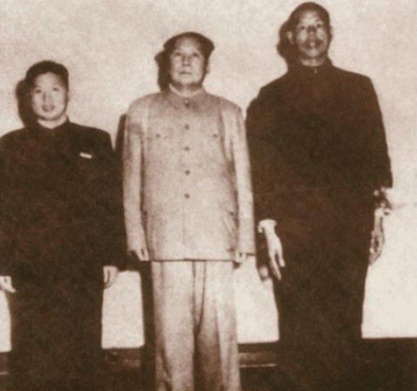 穷会计突然变富裕，被怀疑是贪污犯，他无奈承认：我是毛主席堂弟