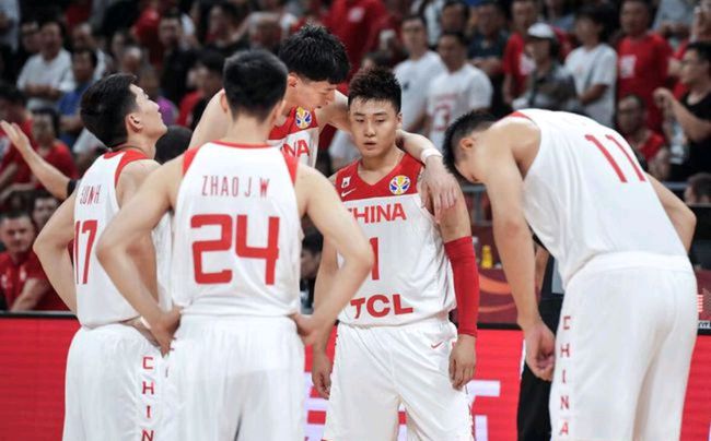 胡明轩为什么不去加盟nba(CBA胡明轩可惜了！无缘中国男篮事出有因，两年内或无缘国家队)