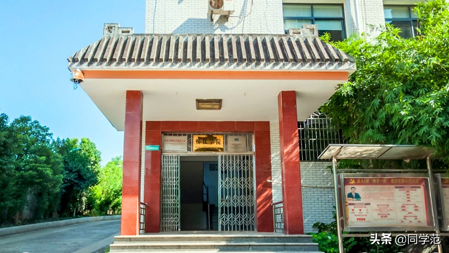 这个专业让人望而生畏，仅4个大专开设，大二期间就全部签约就业