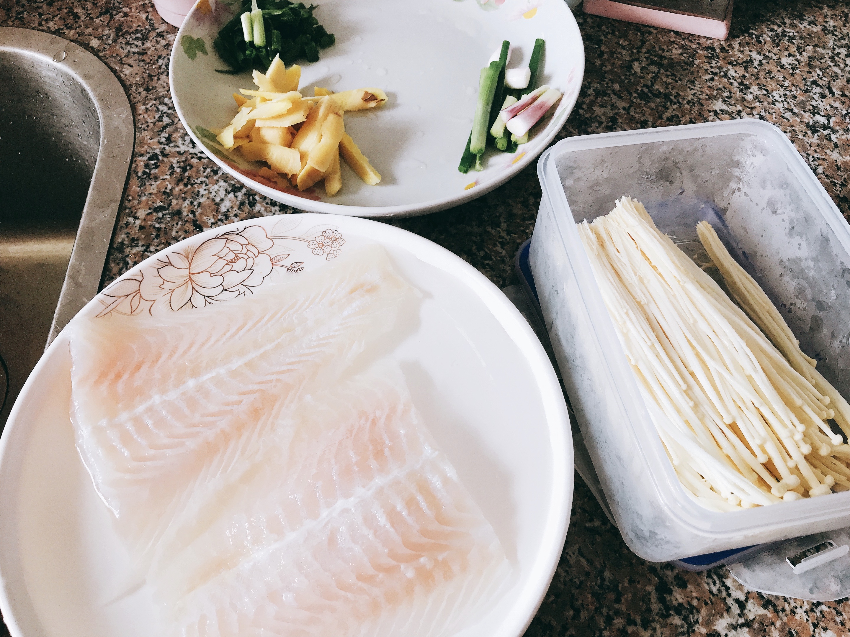 清蒸巴沙鱼柳的家常做法,省时省力做美食