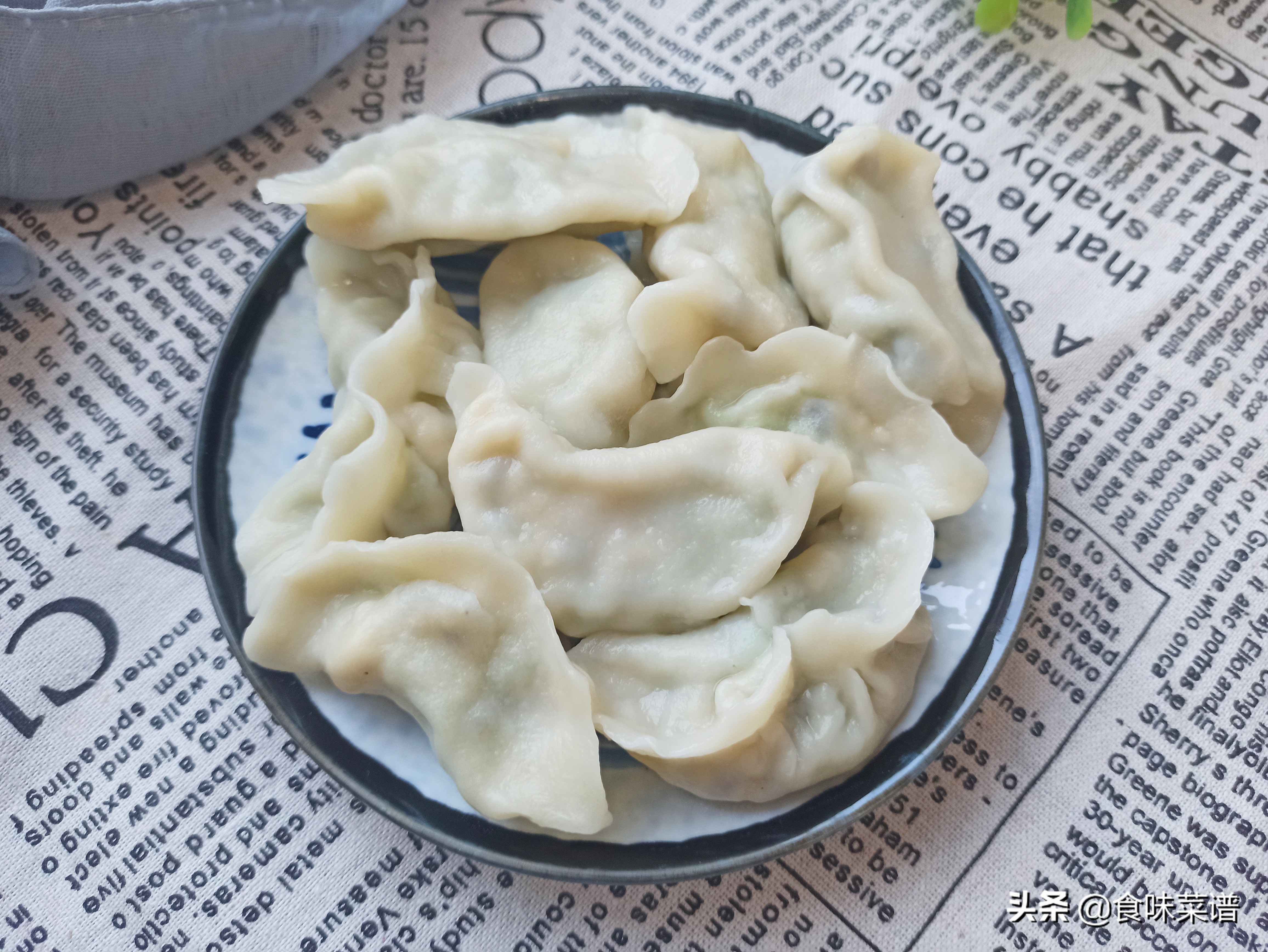 饺子应怎样和面？用凉水还是热水？很多人不懂，难怪饺子一煮就破