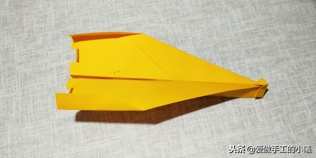 折纸教程：一张A4纸就能完成的折纸飞机，飞行能力棒棒哒
