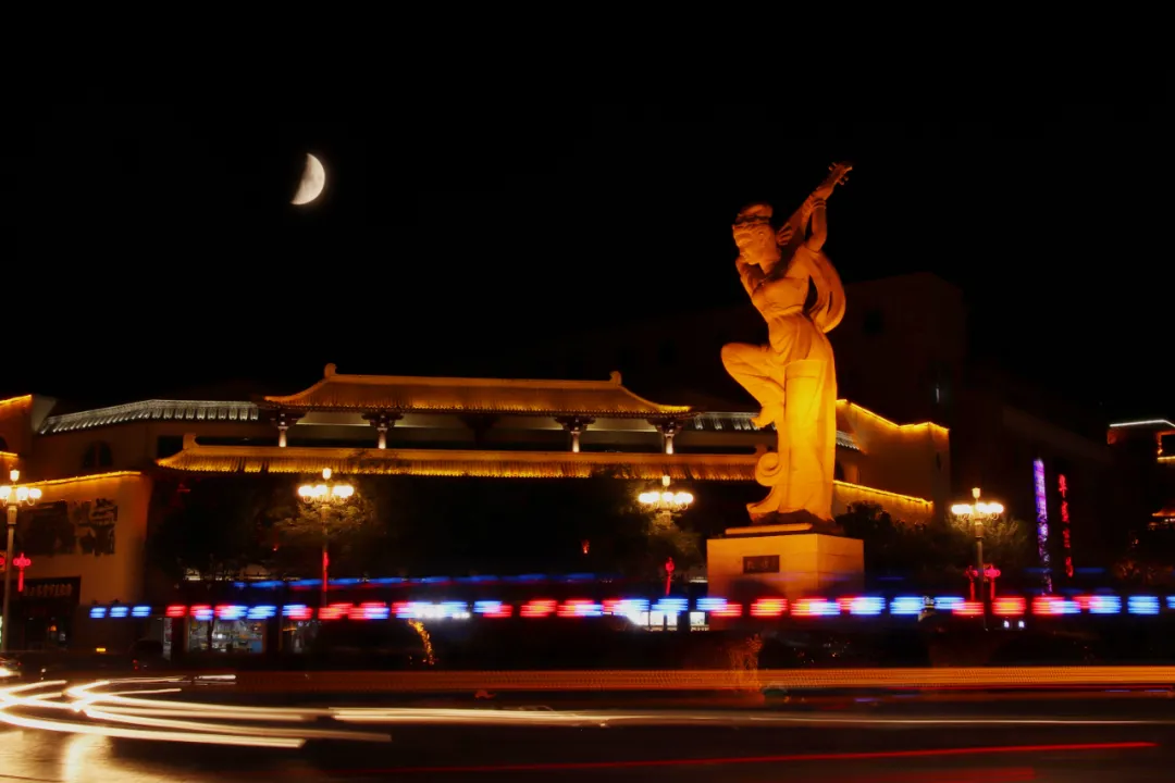 敦煌旅行全攻略(黄金自驾游线路,日程、住宿地、景点详细讲解)(图1) 敦煌旅行全攻略,今年大西北会很火