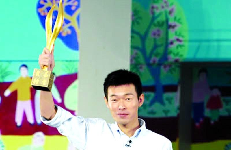 耶鲁大学毕业的高材生，放弃百万年薪，只为做月薪一千多的村官