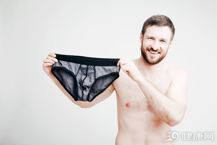 内裤上有黄色怎么洗都洗不掉，这是怎么回事？男女都要注意