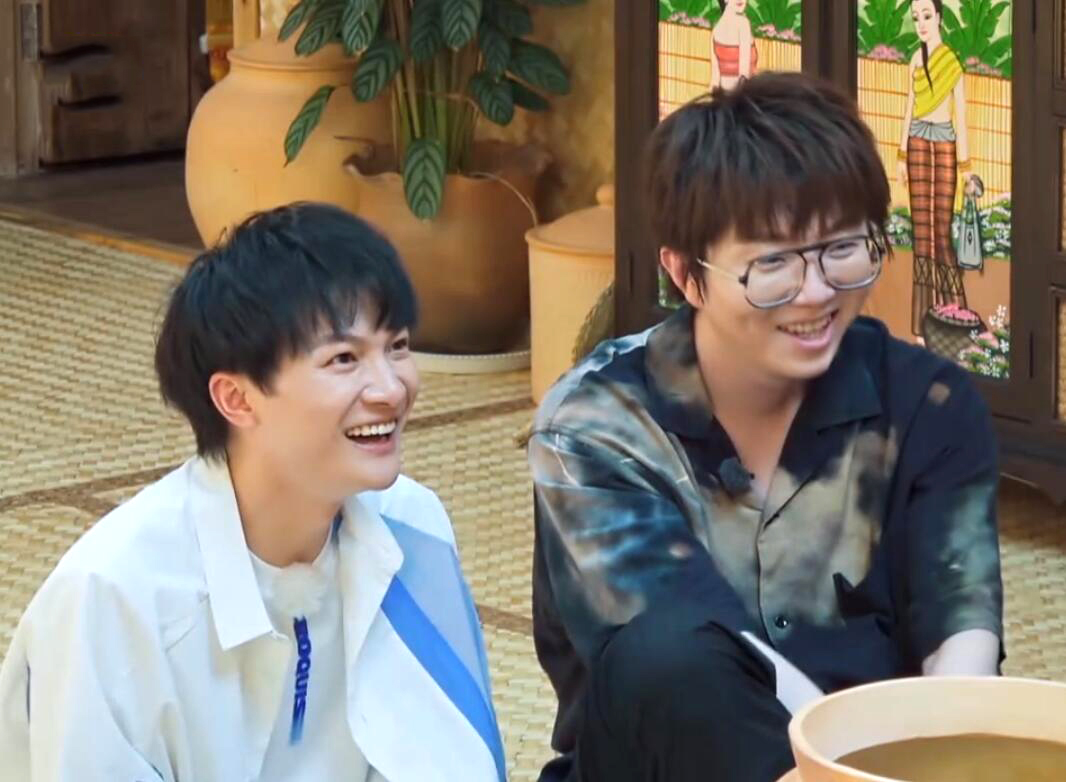 爆红第5年，被华晨宇否定的毛不易，终于开始融入娱乐圈