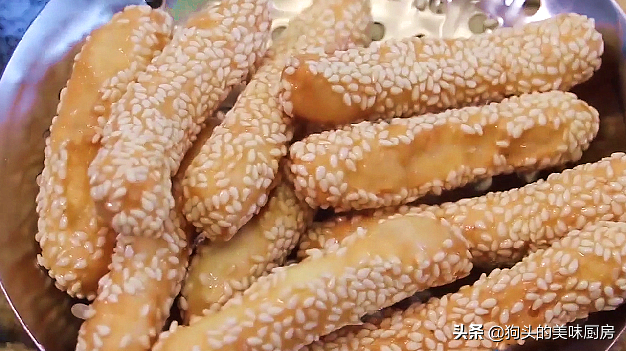 5块钱一斤的手指饼，2碗面粉1个鸡蛋，教你在家做，香酥可口