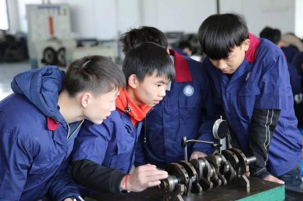 中考落榜不知道该怎么办？除了读职高技校，还有两条路可以选择